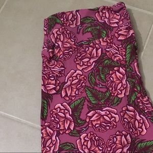 BNWOT : LulaRoe OS leggings